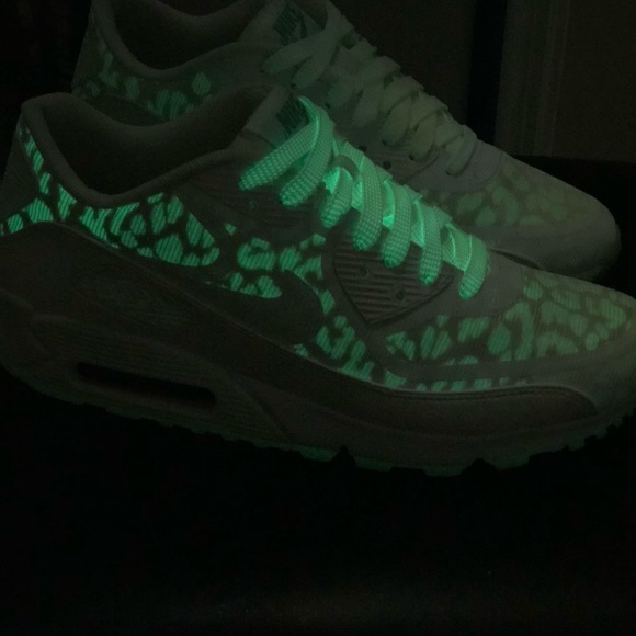 Nike Air Max 90 Glow-in-the-Dark  Women Size 9 - Picture 7 of 9